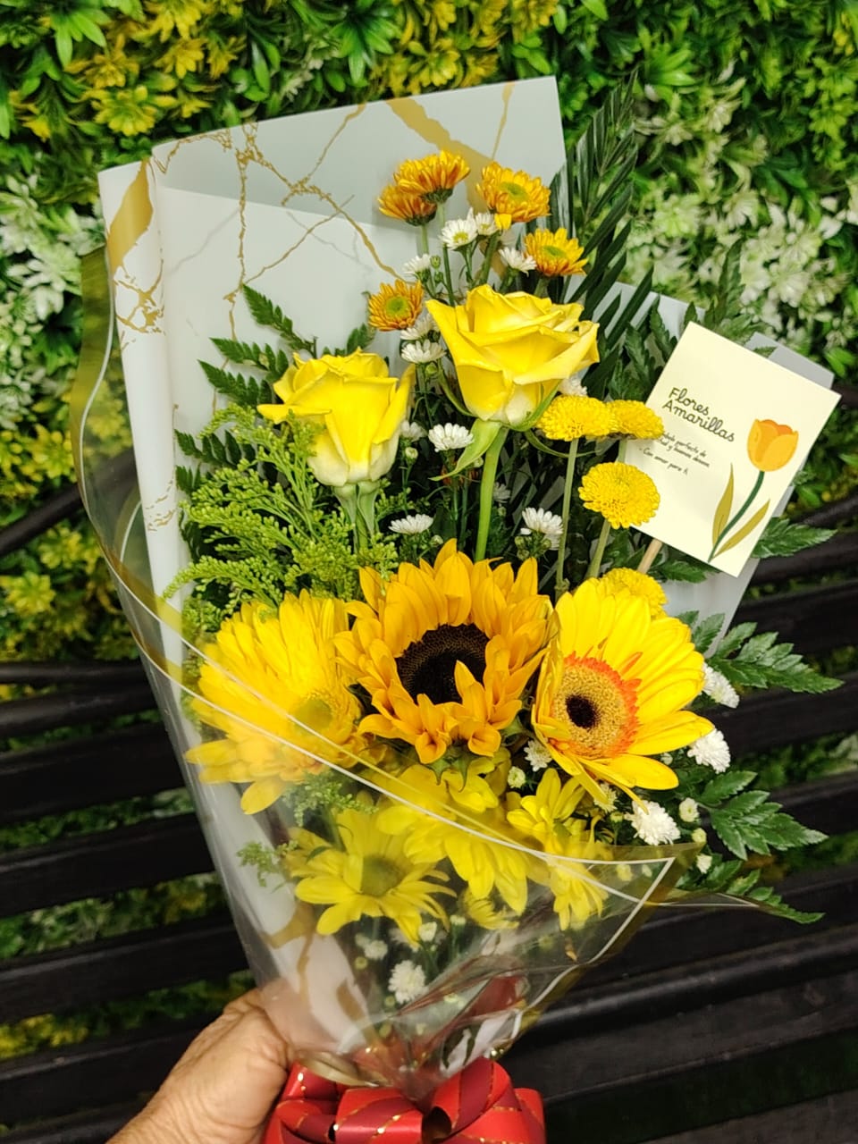Ramo mixto de flores amarillas
